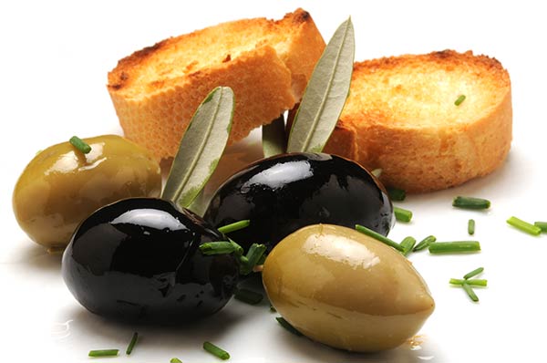 CROSTINI CON CREMA DI OLIVE